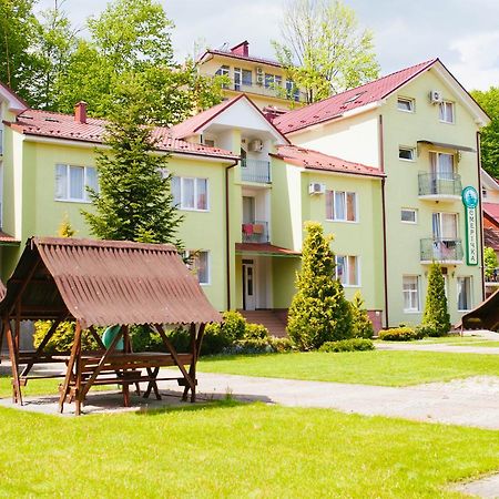 Smerichka Hotel Поляна Екстериор снимка