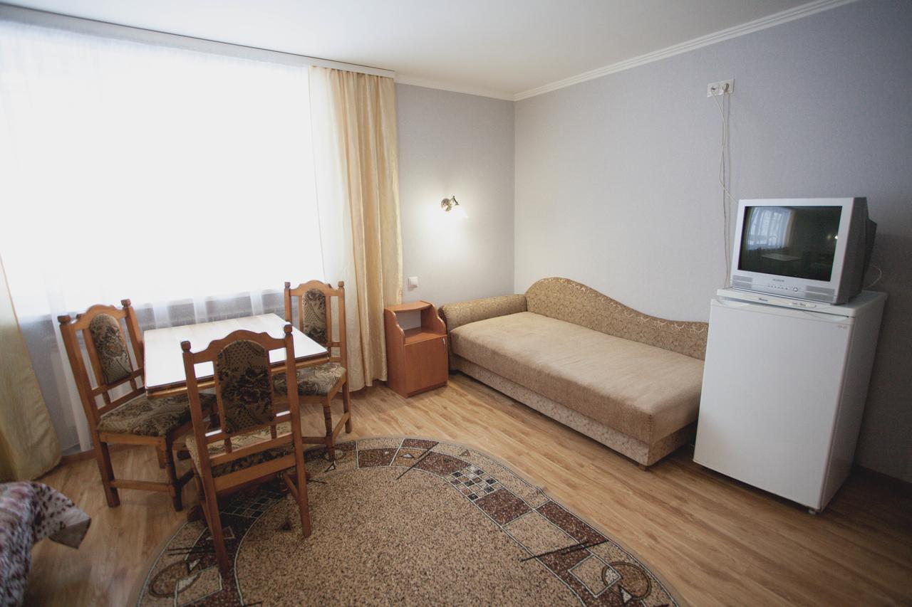 Smerichka Hotel Поляна Екстериор снимка