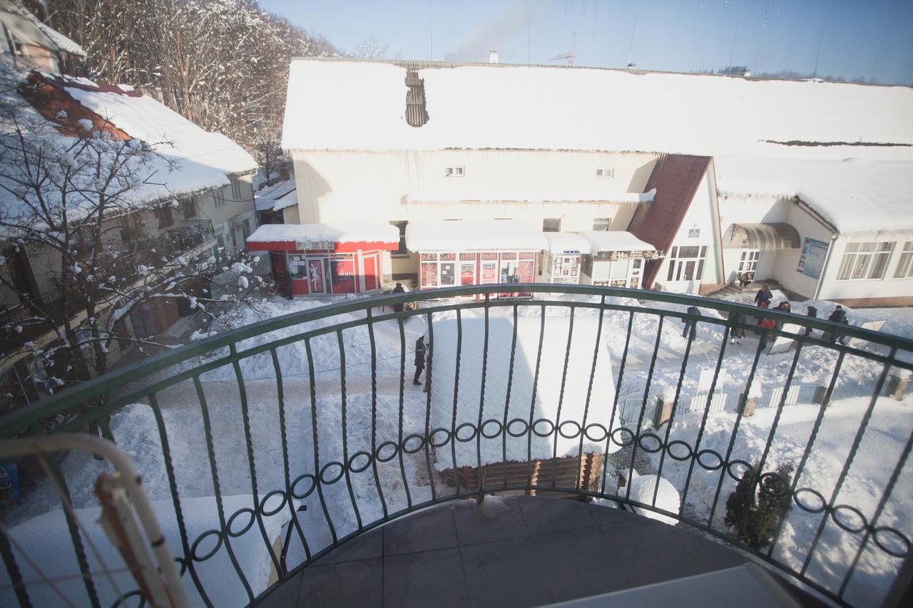Smerichka Hotel Поляна Екстериор снимка