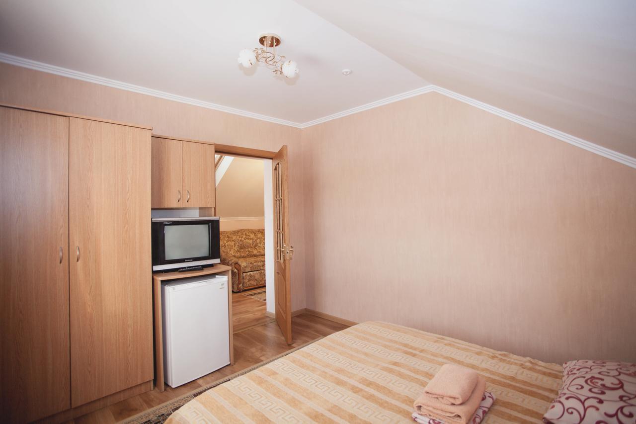 Smerichka Hotel Поляна Екстериор снимка