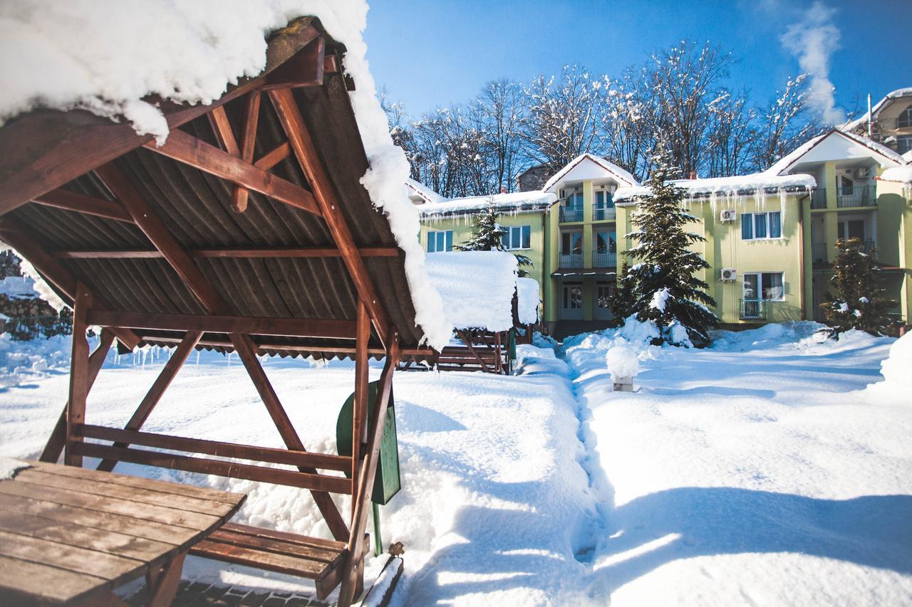 Smerichka Hotel Поляна Екстериор снимка