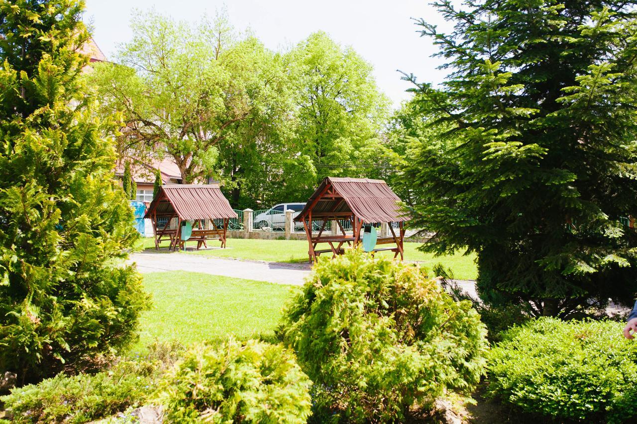 Smerichka Hotel Поляна Екстериор снимка